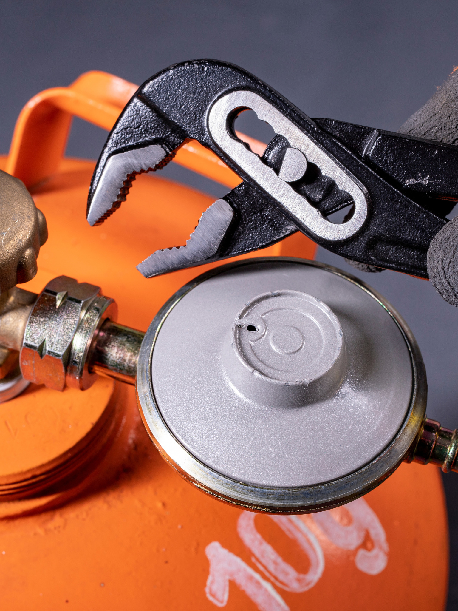 gas safe registered engineer near me Wakefield, WF1-WF4